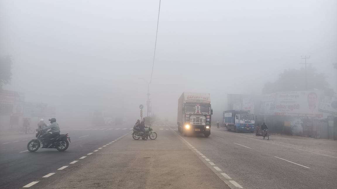 UP Weather Forecast Today: Dense Fog In Many Districts, Cold Wave Lucknow Kanpur Ayodhya Mausam News