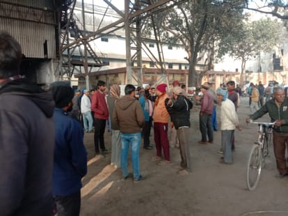 Mill employee beaten up for demanding facility fee