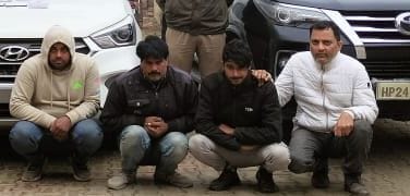 Four arrested with two cars stolen from Delhi