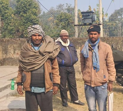 Dead body of married woman found hanging from a tree in village Sandiya