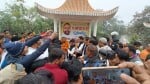 कुशीनगर श्रीलंका बुद्ध विहार में विधान परिषद सदस्य स्वामी प्रसाद मौर्य का माल्यार्पण कर स्वागत 