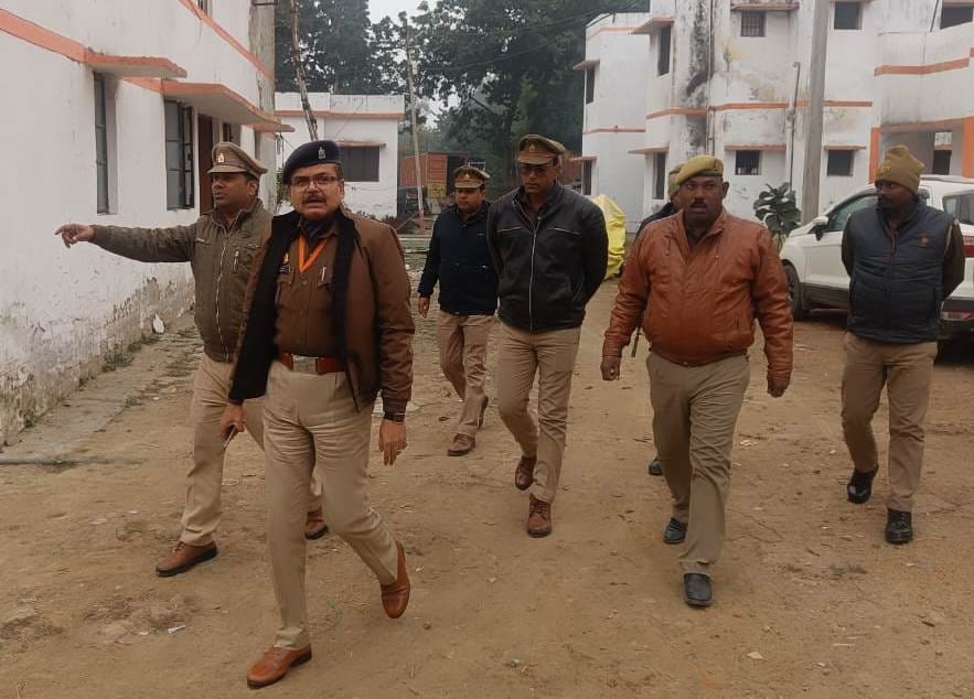 ASP reached Chhapia Lutawan, gave assurance to villagers