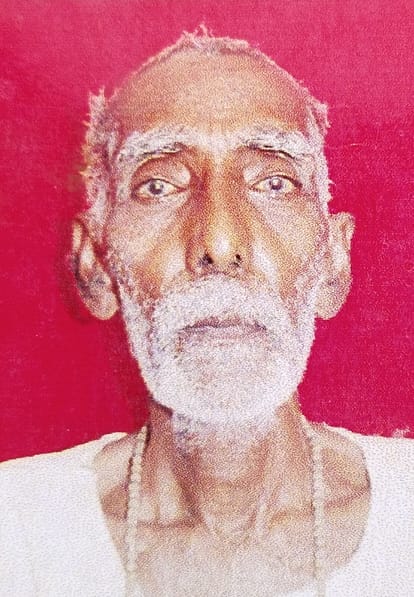Old man attacked by bull, died during treatment