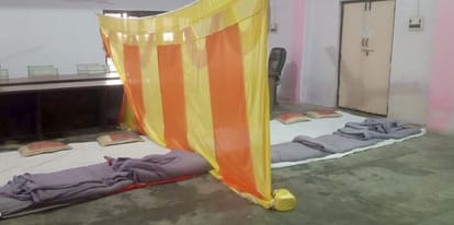 Night shelters were built but beds were spread on the ground.