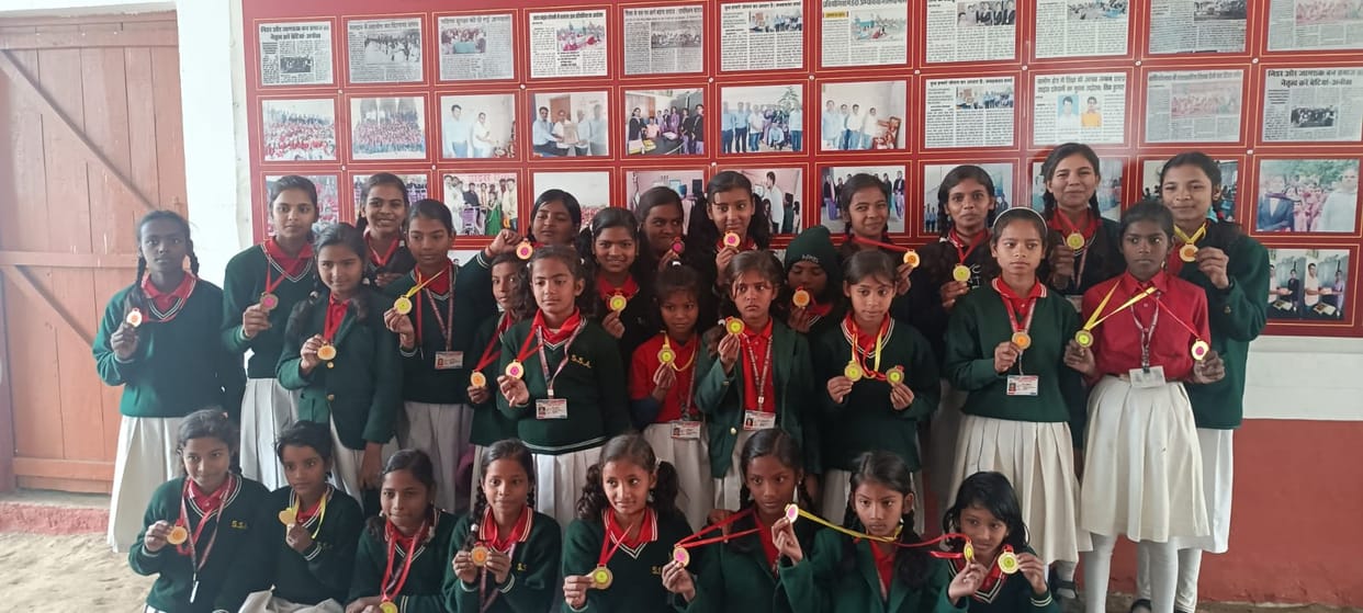 students hounered