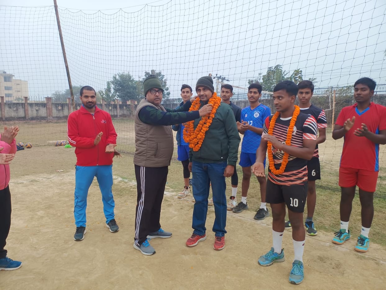 Son became the hero of gold medalist volleyball team