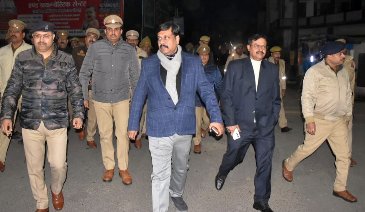 IG marched on foot in the city