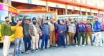 सोलन न्यू बस अड्डे पर हड़ताल के दौरान नारेबाजी करते निजी बसों के चालक। संवाद