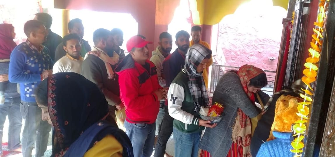 people worship devi-devta in beginning of new year