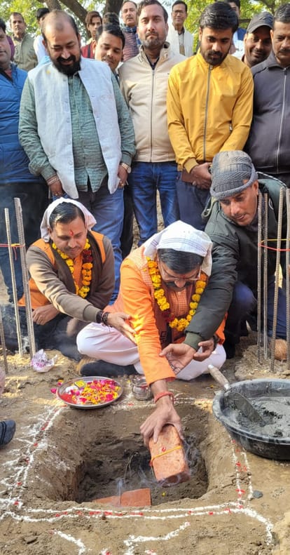 Budaun News: मंगल माता मंदिर पर एक करोड़ से तैयार होगा यात्री विश्राम गृह Passenger rest house will be built at Mangal Mata temple with Rs 1 crore