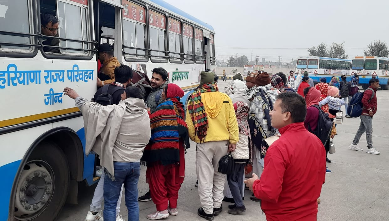 Private bus drivers strike, passengers remain miserable