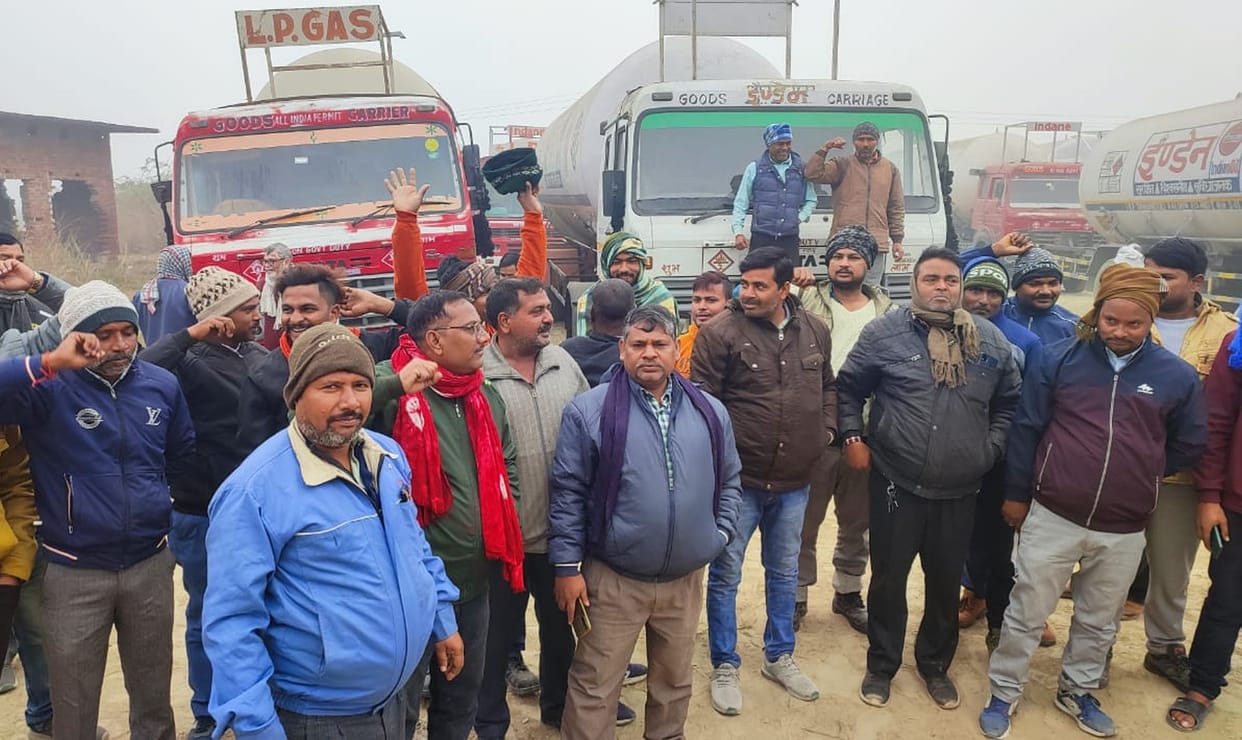23 thousand passengers faced difficulties, 39 roadways buses did not run