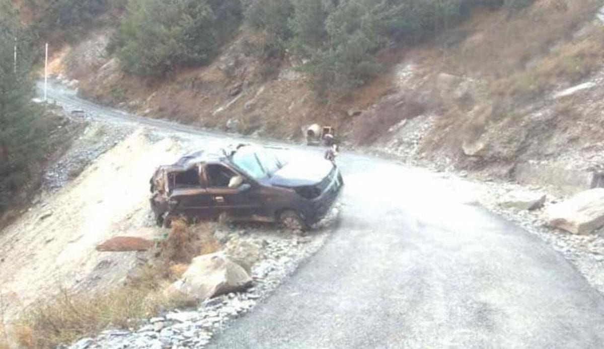 Car falls into ditch, one dead, driver injured