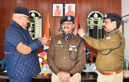 SSP Dr. OP Singh promoted, ADG and IG put on badges