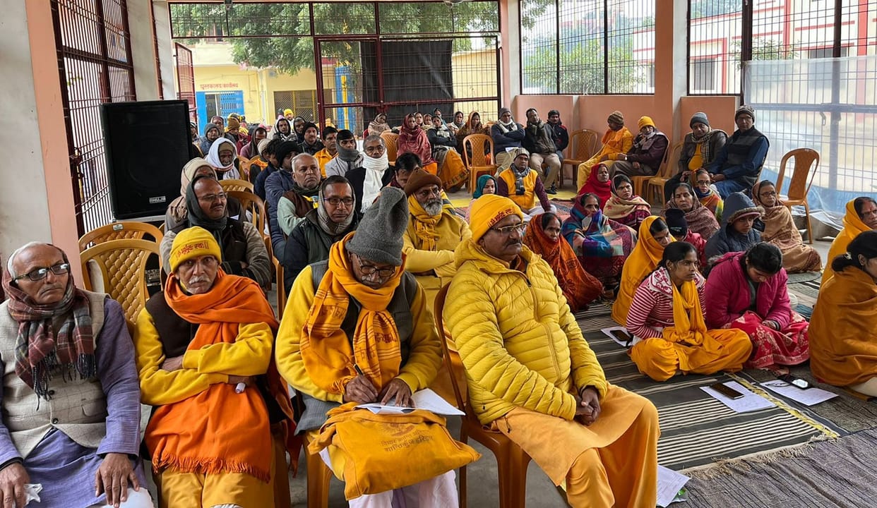 A group of 24 workers of Gayatri Parivar will be ready in all the villages.