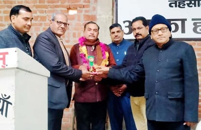 Relations have become very cold, let the lukewarm sunshine bloom."