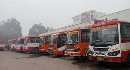 Hit And Run law Protest: उत्तराखंड में दूसरे दिन भी थमे ट्रक-ऑटो को पहिए, हड़ताल से परेशान लोग...यात्री बेबस Hit and run new law protest e-rickshaw and auto drivers strike in Uttarakhand people troubled