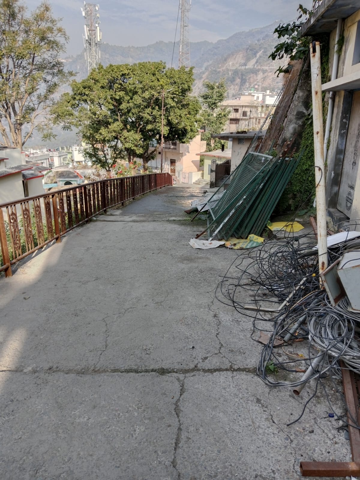 Water flowing on the road due to leakage of pipe lines