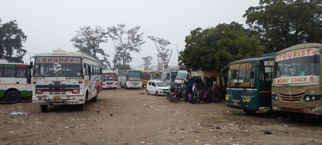 Operation of private buses halted, some roadways buses plyed