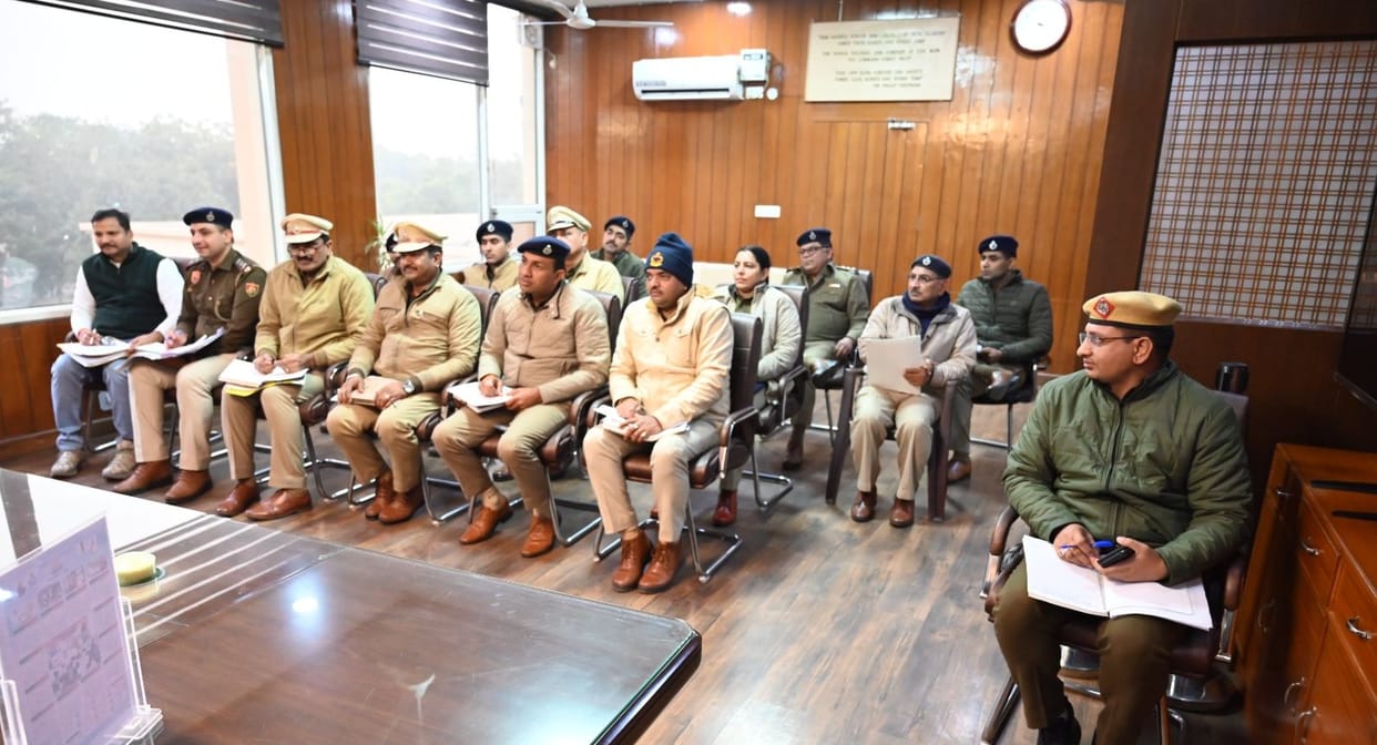 Improve police-public relations, do not be negligent in patrolling: DCP
