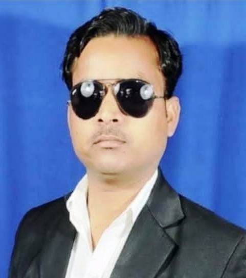 The dead body of an advocate who had gone on a bike was found lying in the canal.