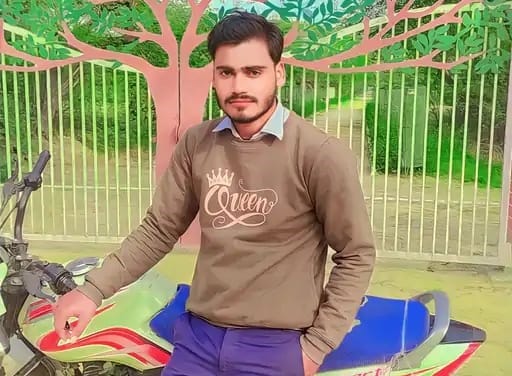 B.Tech student dies after collision with Max vehicle carrying milk