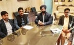 सोनीपत के गन्नौर में एमएसएमई इंडस्ट्रीज वेलफेयर एसोसिएशन बड़ी के पदाधिकारी बैठक करते हुए। संवाद