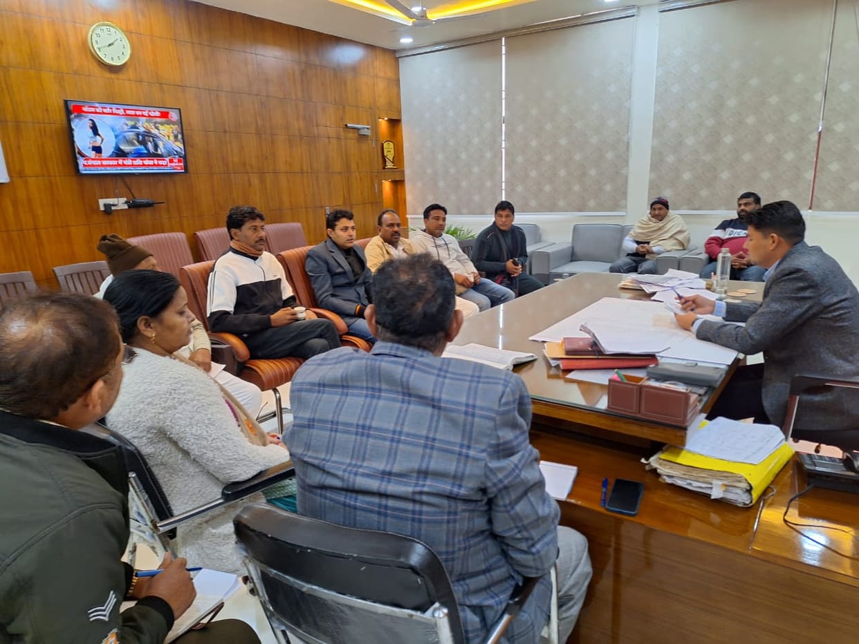 Councilors put the problems of the wards before the SDM, Deputy Chief Bansal said that he will play instruments to wake up the officials of the Public Health Department.