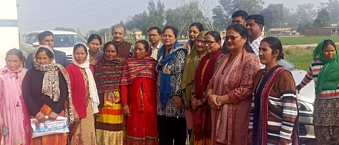 State Scheduled Tribe Commission Chairperson heard the problems in Bamanpuri