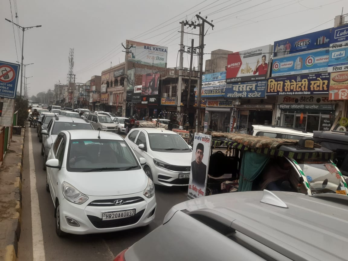 City jammed, vehicles crawling
