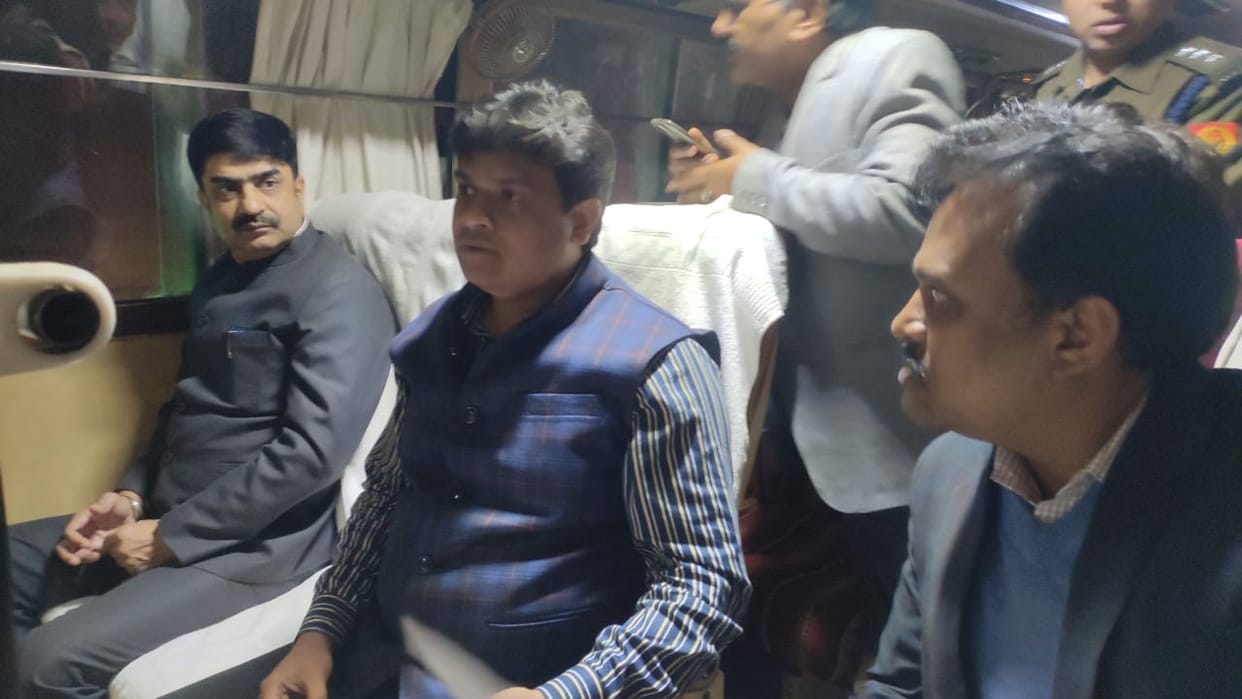 Preparations for Ayodhya festival started, Commissioner inspected the highway