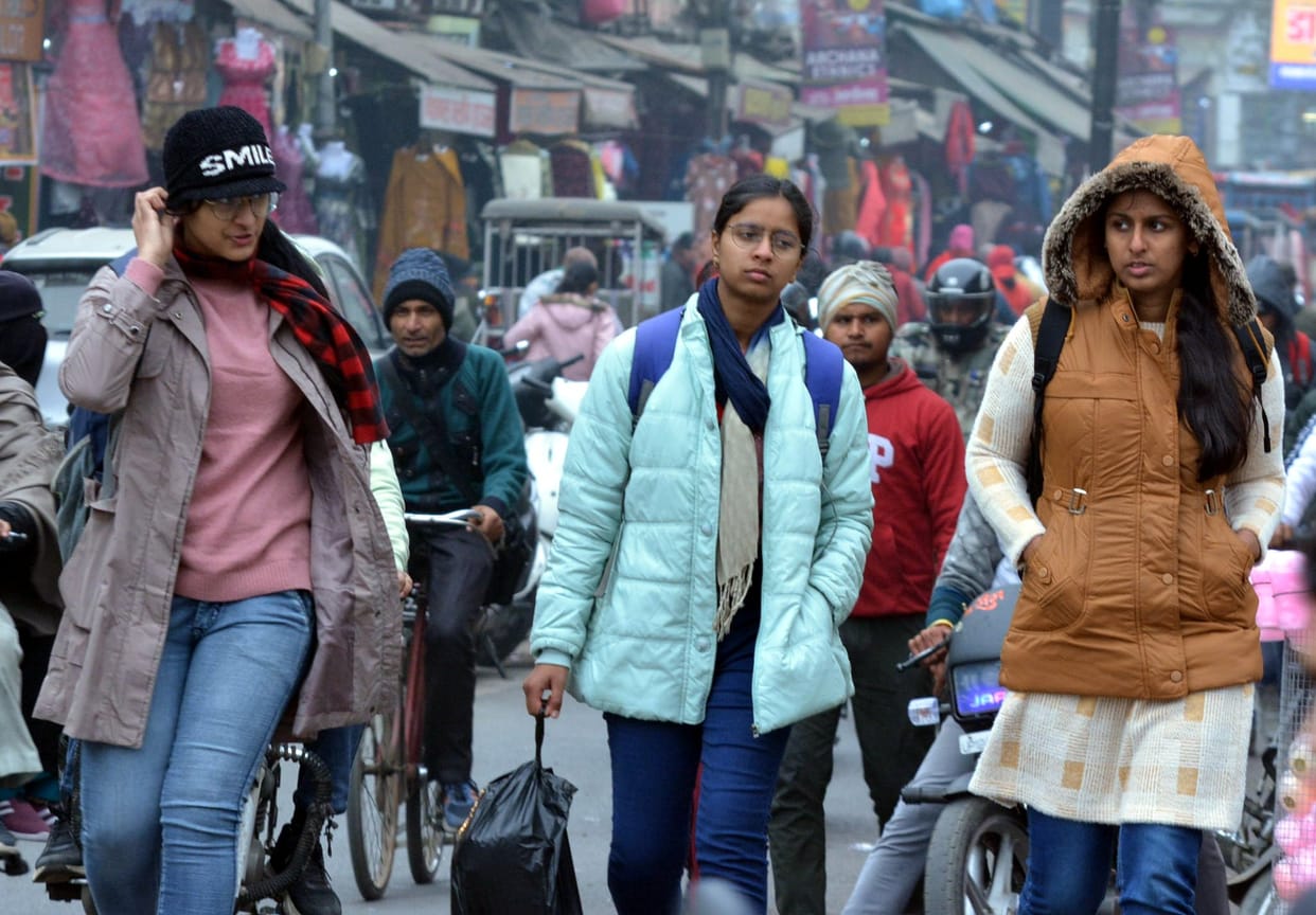 Delhi NCR Weather Forecast Update Today: IMR Rain Alert Amid Cold Wave in Delhi, Noida, Gurugram Mausam News