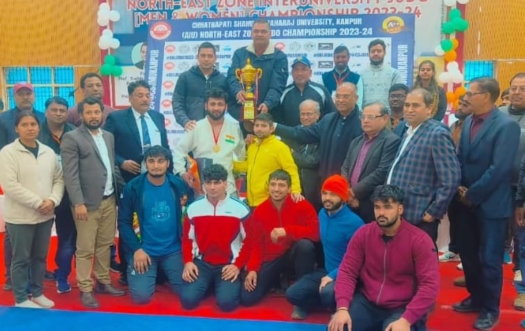 MDU's Rohit won gold in 100 kg weight.