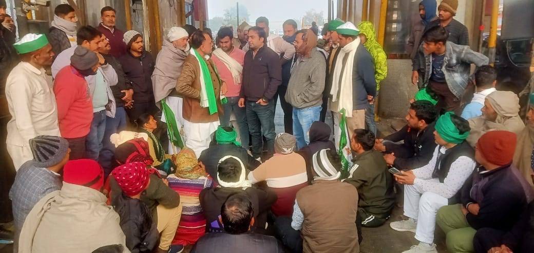 BKU created ruckus at Chhijarsi toll plaza, made 10 minutes free