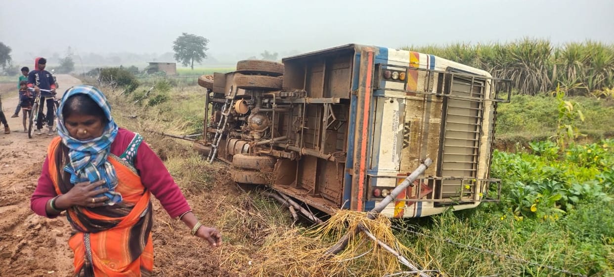 Uncontrolled bus overturns on roadside, driver injured