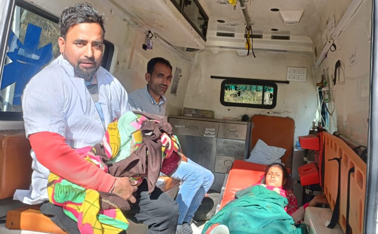 Safe delivery took place in 108 emergency service in Pati.