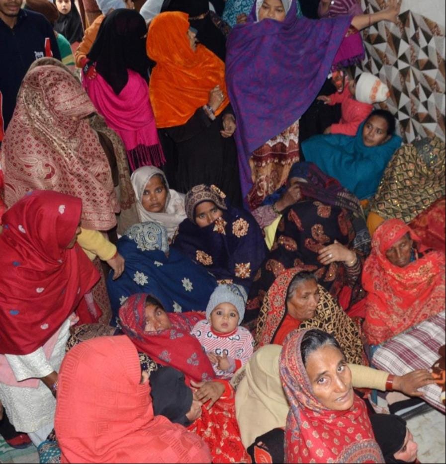 Burnt gas to escape cold, child dies of suffocation, family faints