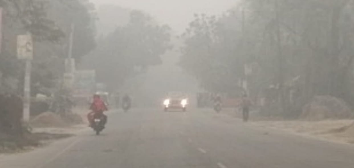 People shivered due to cold, speed of vehicles decreased due to fog