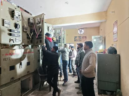 12,600 houses remained without electricity for nine hours