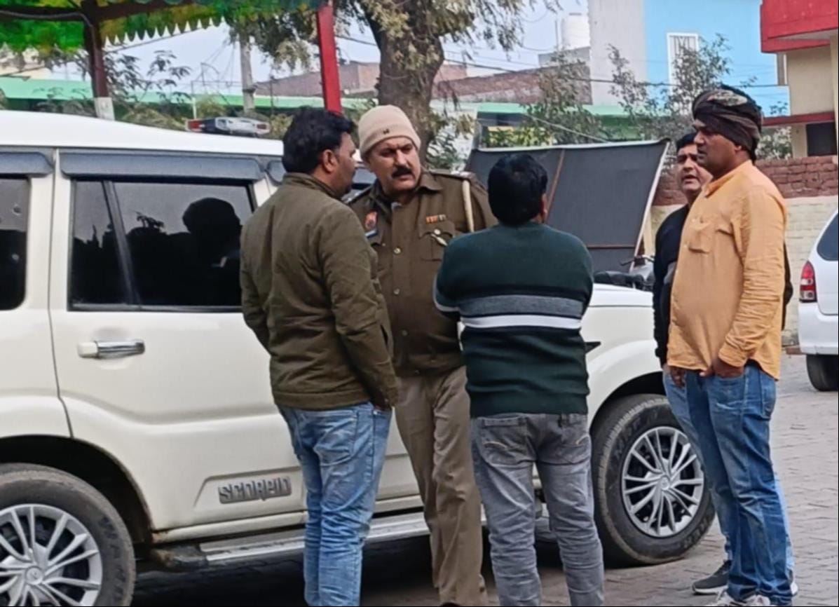 Panipat CIA raided Mandawar and detained drugs supplier.