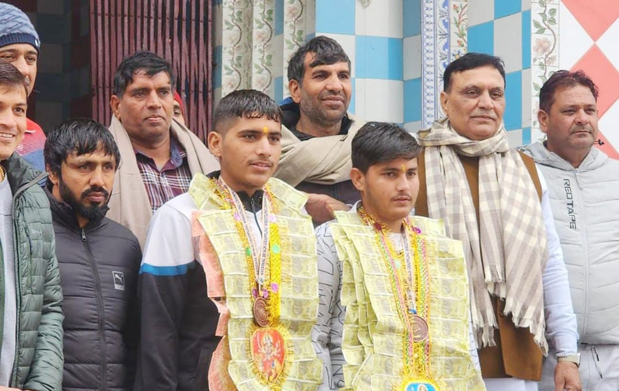 Bronze medal winners honored