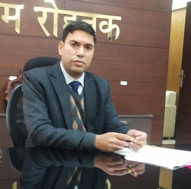 Corporation Commissioner took charge, notice to three on the first day