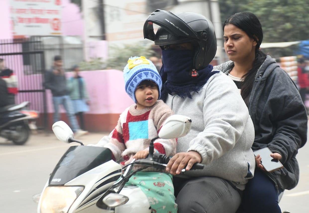 Routine halted due to cold winds, mercury dropped by two degrees