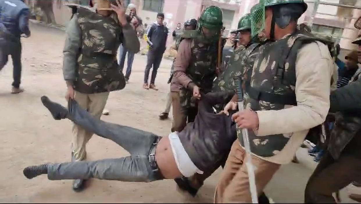 Dispute with protesters over change of protest site