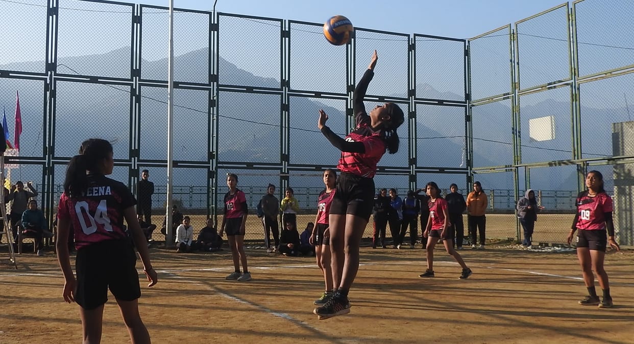 Chamoli B's team defeated Uttarkashi