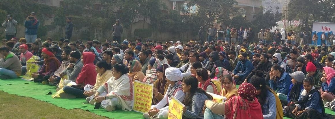 Youth mobilized demanding recruitment of Group C and D
