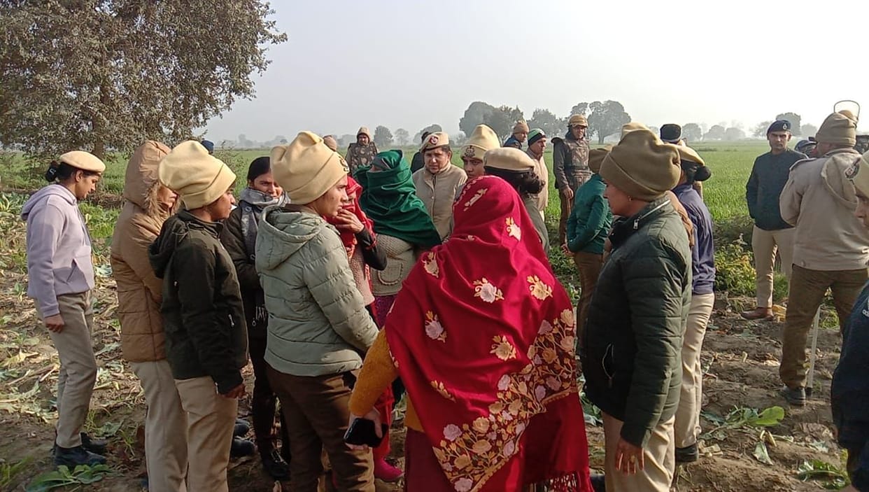 Villagers protested against the team that came to install power grid towers, created ruckus