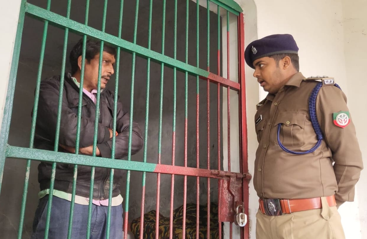 Team arriving to arrest wood mafia attacked, two injured