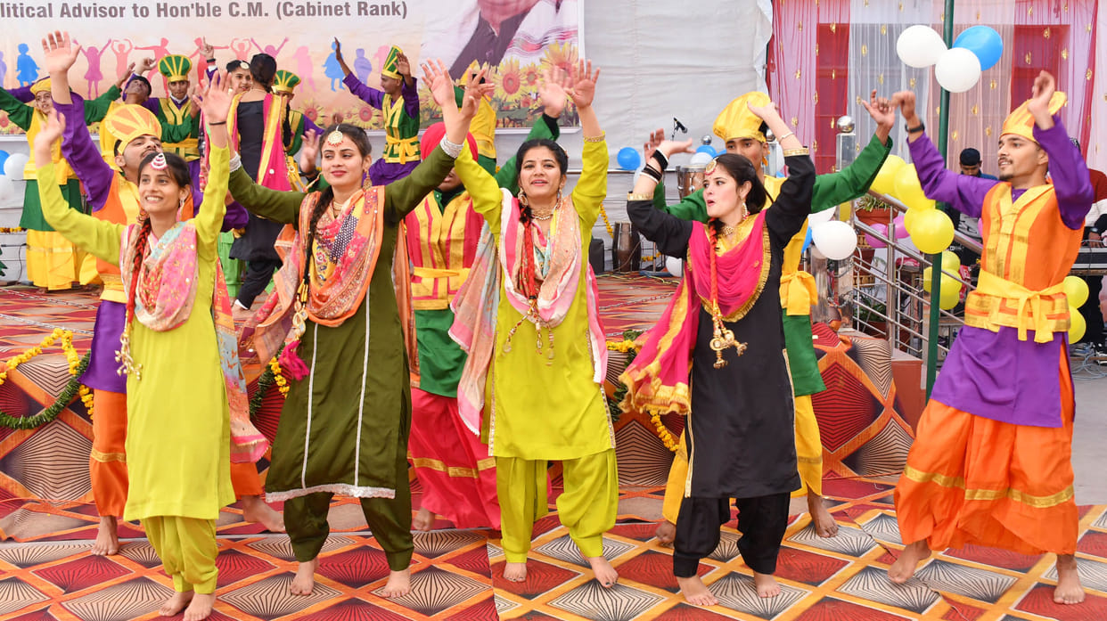 Children enhanced the beauty of the annual function with cultural presentations.