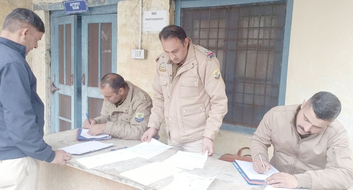 Dead body of a newborn found on the banks of Ravi river, case against unknown people